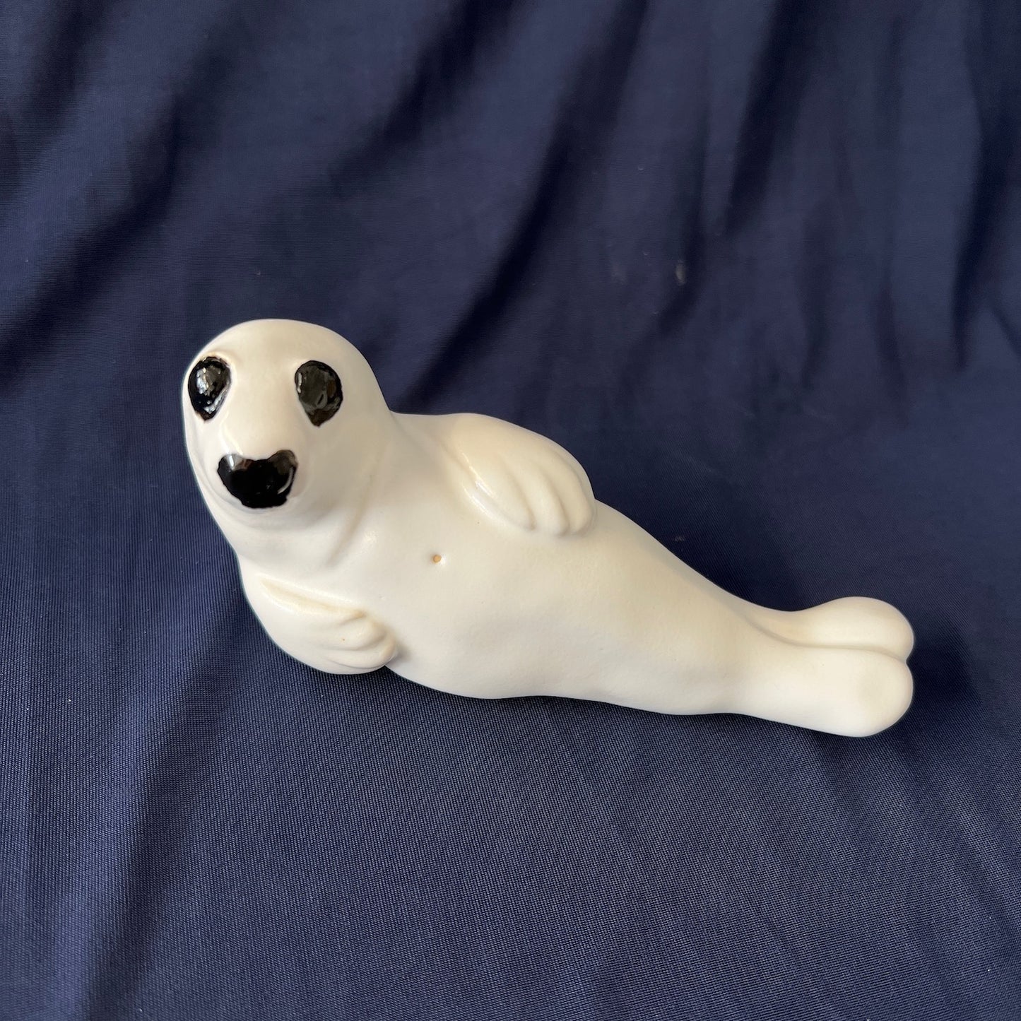 WHITE SEAL CUB