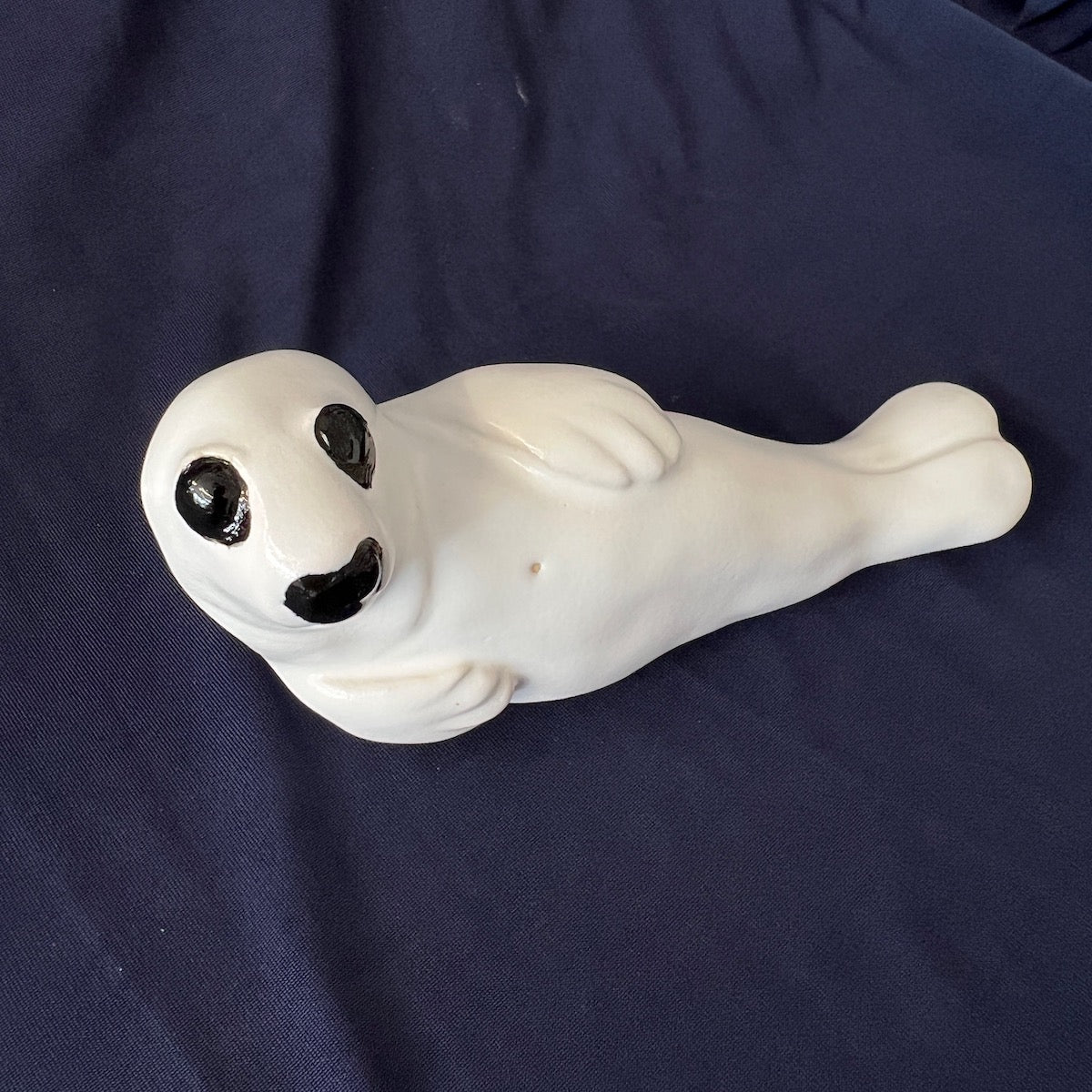 WHITE SEAL CUB