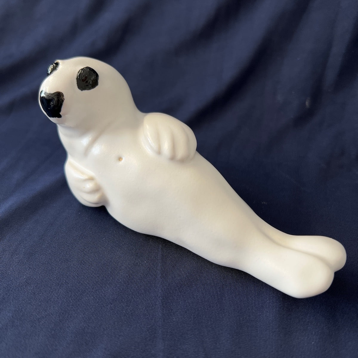 WHITE SEAL CUB