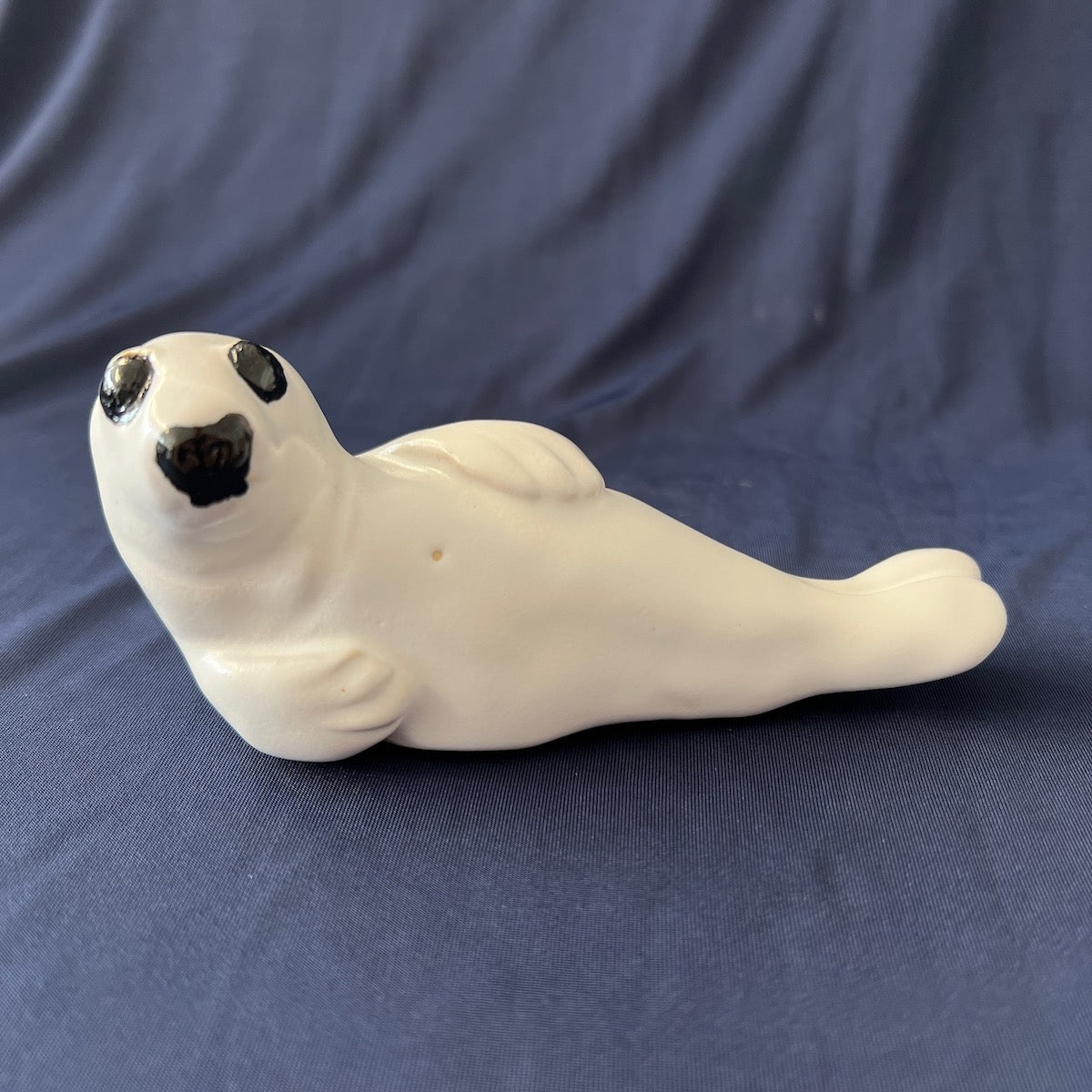 WHITE SEAL CUB